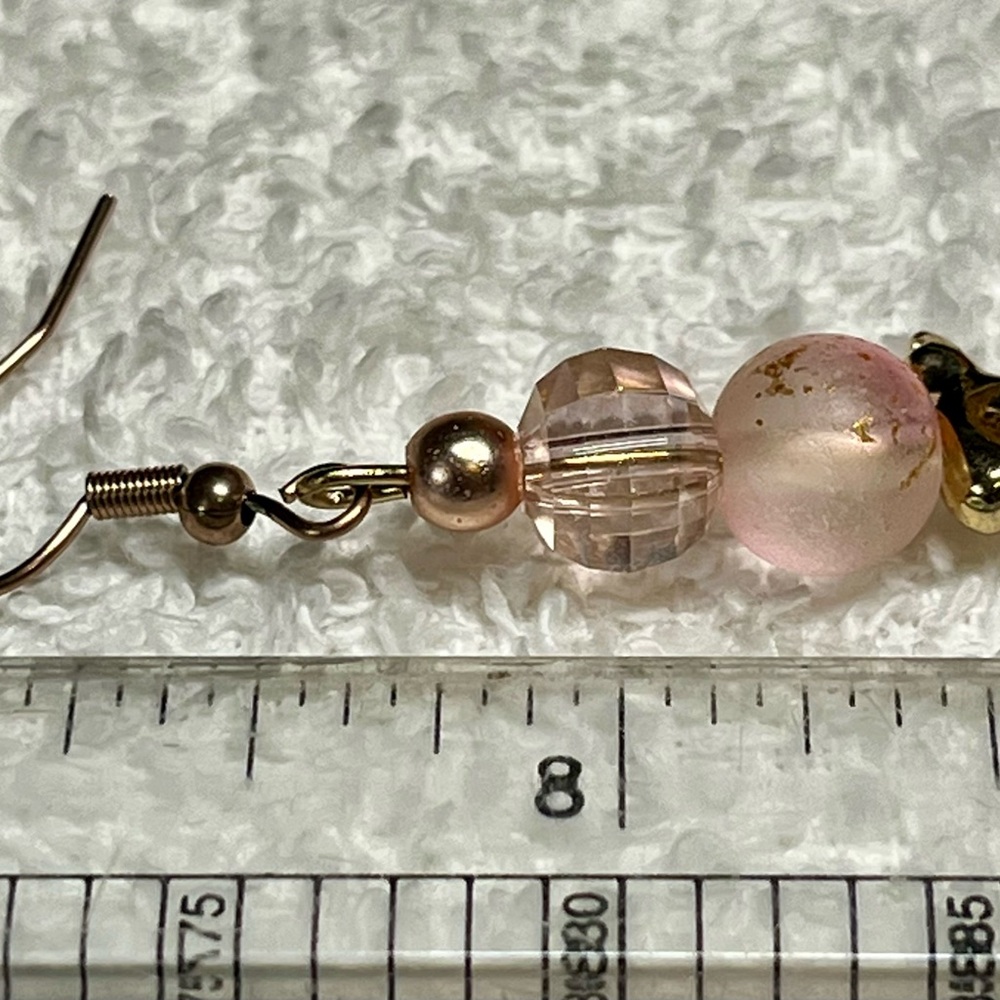 🐻❄️Gold and pink speckled Earrings with Polar Bear Charm - Picture 7 of 8